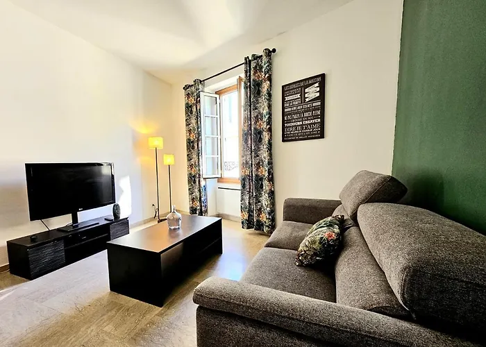 Arena - 2 - Vue Sur Les Arenes 님